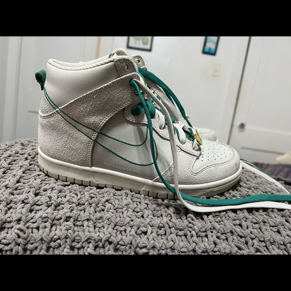 Nike High Top Gray and Green Sneakers Size 7 Womens